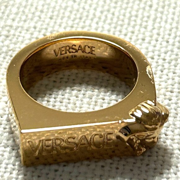 New Versace Gold Tone Medusa Mini Head Logo Ring - Picture 2 of 5